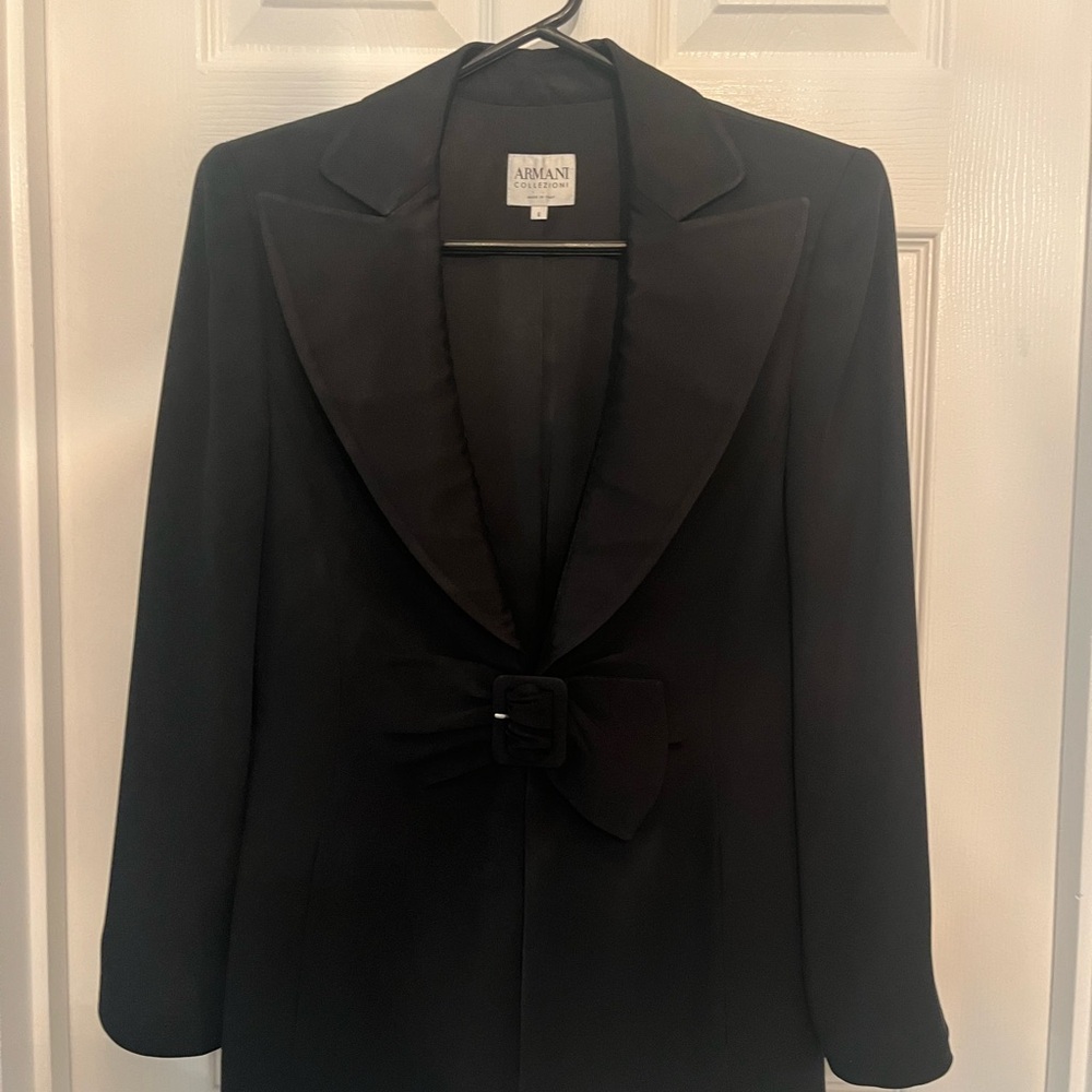 Armani Collezioni Black Blazer with Notched Lapels